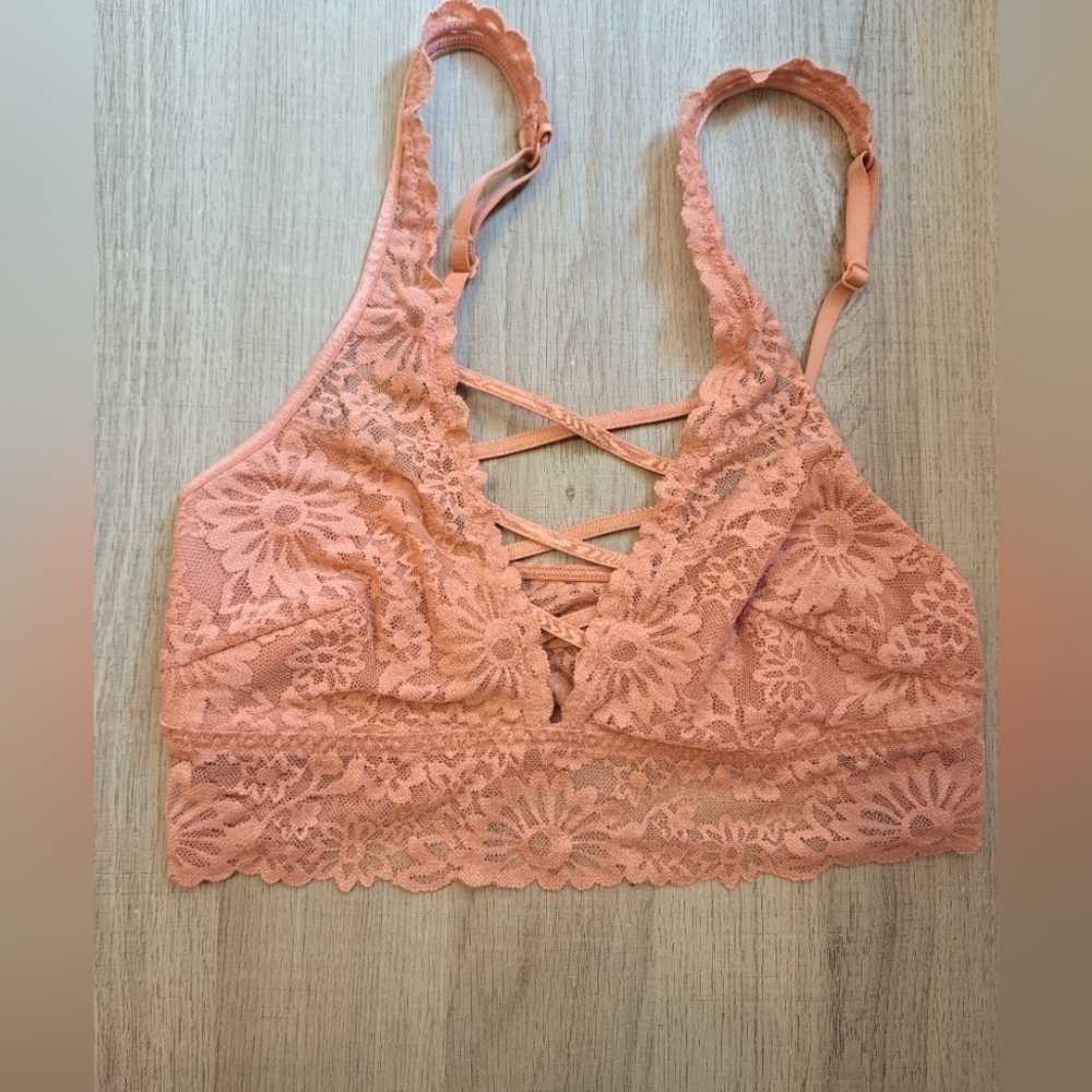 Pink Victoria's Secret Peach Bralette Lace Size XSmall